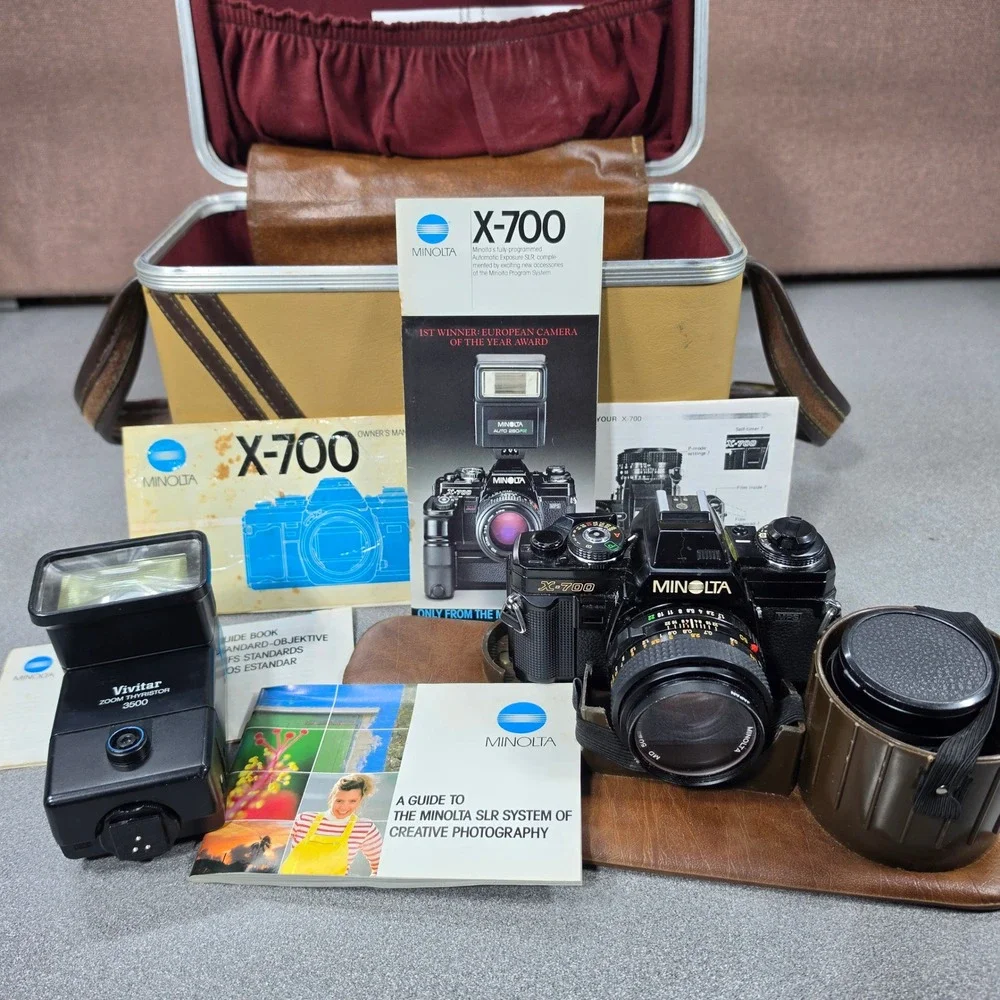 Minolta X-700 SLR 35mm Film Camera Kit MD 50mm 1.7 28mm Macro Bundle Works!